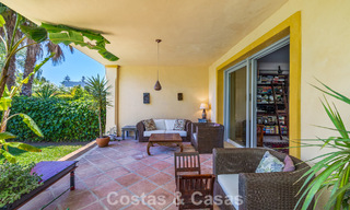Villa jumelée avec un excellent potentiel à vendre, en première ligne de golf à Nueva Andalucía, Marbella 802913 