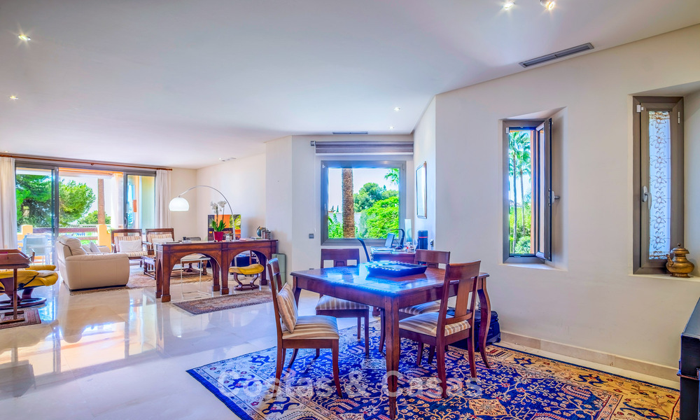 Spacieux et luxueux appartement avec vue sur la mer à vendre dans une résidence exclusive sur le Golden Mile de Marbella 802958