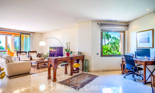 Spacieux et luxueux appartement avec vue sur la mer à vendre dans une résidence exclusive sur le Golden Mile de Marbella 802959 