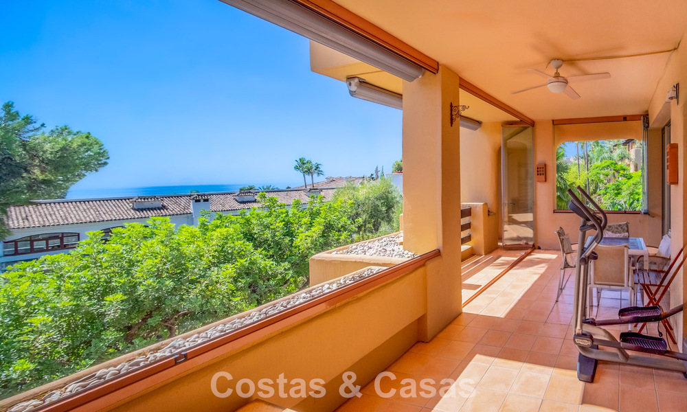Spacieux et luxueux appartement avec vue sur la mer à vendre dans une résidence exclusive sur le Golden Mile de Marbella 802968