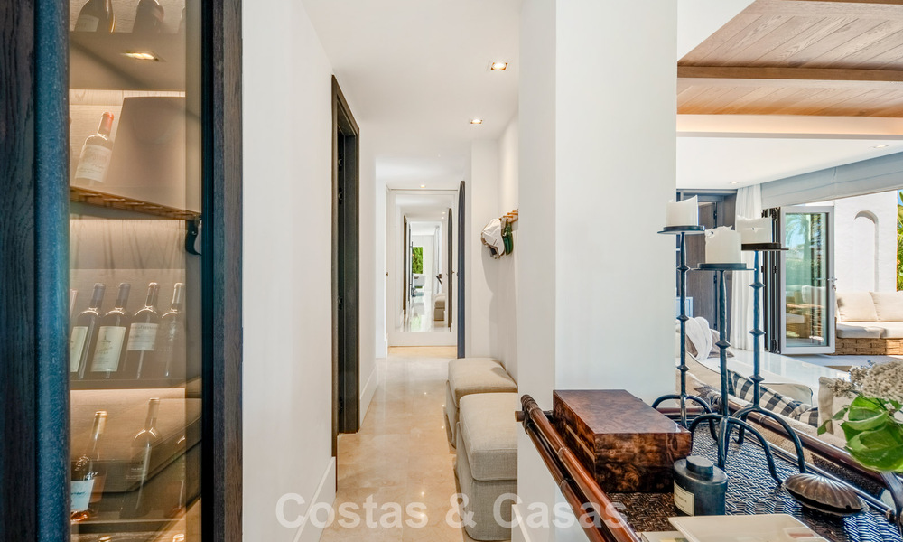 Appartement de luxe entièrement rénové à vendre à Puente Romano, Marbella 803010
