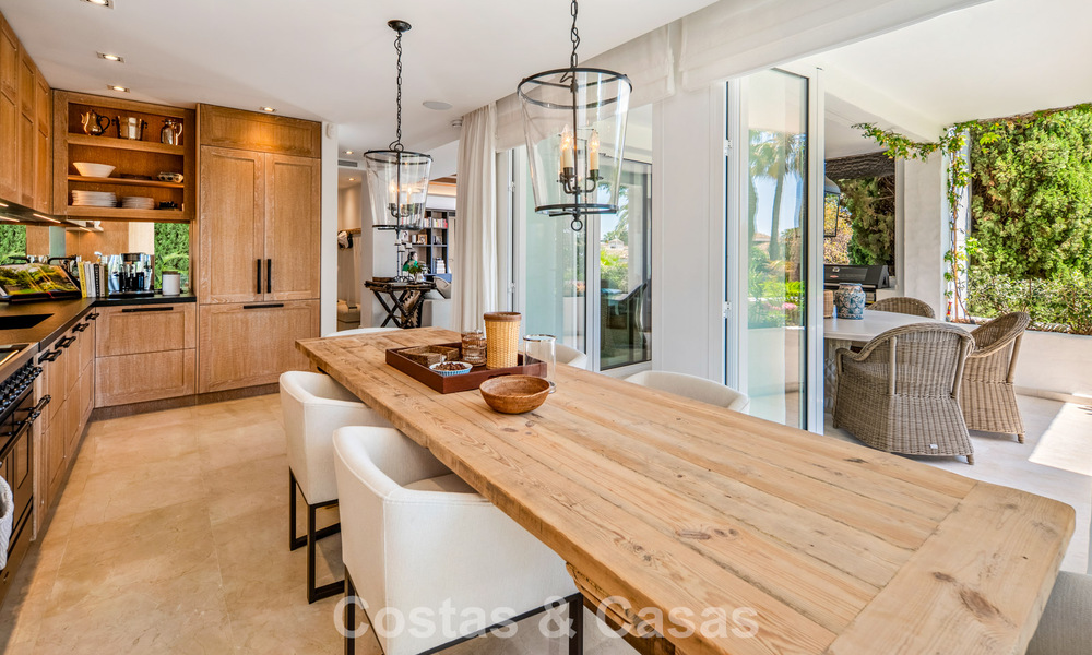 Appartement de luxe entièrement rénové à vendre à Puente Romano, Marbella 803022