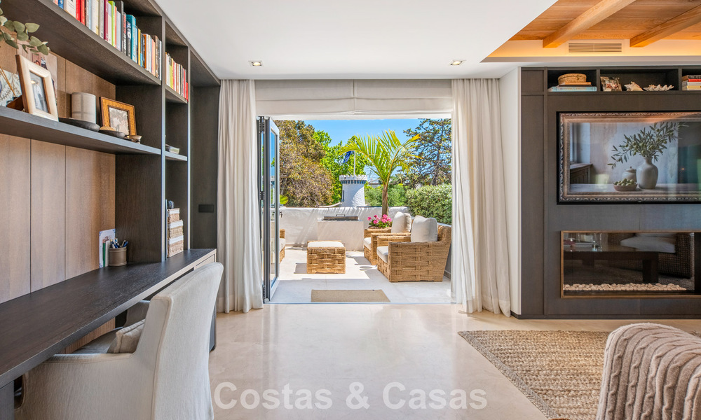 Appartement de luxe entièrement rénové à vendre à Puente Romano, Marbella 803028