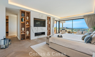 Penthouse duplex exclusif avec vue panoramique sur la mer à vendre à Nueva Andalucía, Marbella 803035 