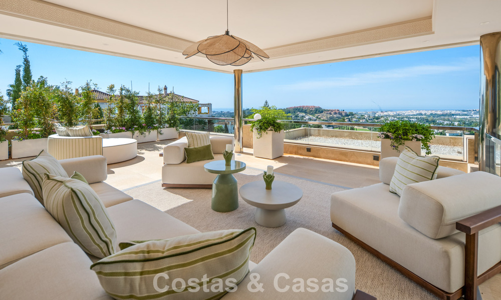 Penthouse duplex exclusif avec vue panoramique sur la mer à vendre à Nueva Andalucía, Marbella 803040