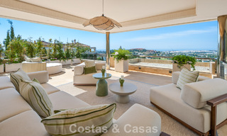Penthouse duplex exclusif avec vue panoramique sur la mer à vendre à Nueva Andalucía, Marbella 803040 