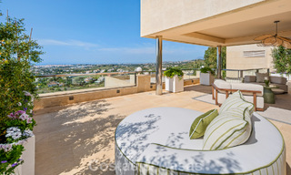 Penthouse duplex exclusif avec vue panoramique sur la mer à vendre à Nueva Andalucía, Marbella 803041 