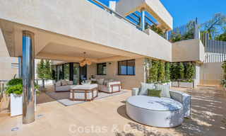 Penthouse duplex exclusif avec vue panoramique sur la mer à vendre à Nueva Andalucía, Marbella 803042 