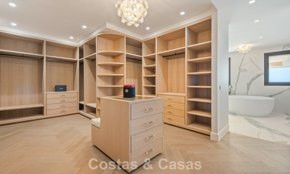 Penthouse duplex exclusif avec vue panoramique sur la mer à vendre à Nueva Andalucía, Marbella 803044