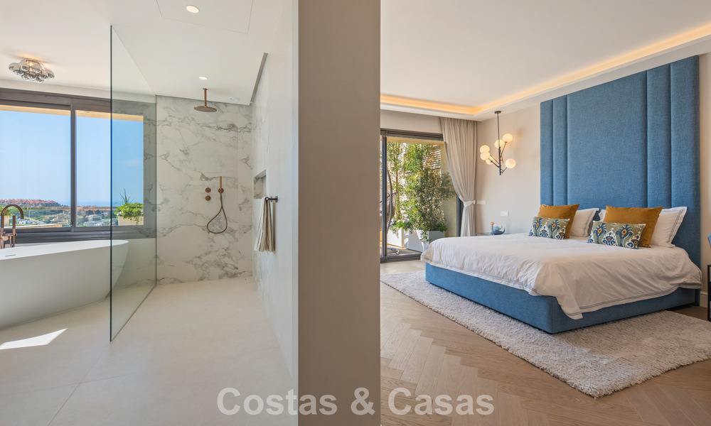 Penthouse duplex exclusif avec vue panoramique sur la mer à vendre à Nueva Andalucía, Marbella 803054