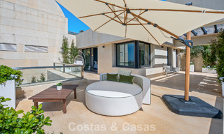 Penthouse duplex exclusif avec vue panoramique sur la mer à vendre à Nueva Andalucía, Marbella 803059 