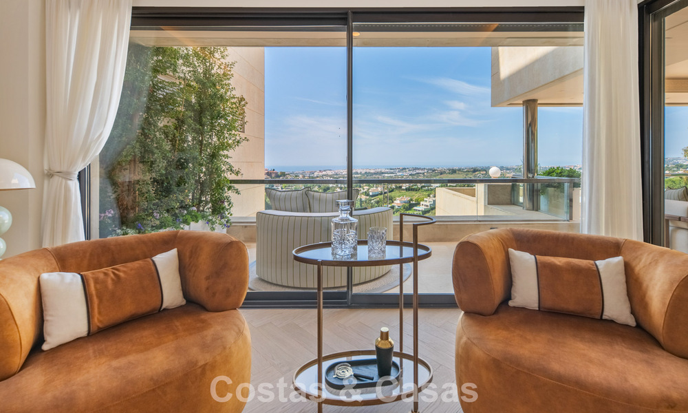 Penthouse duplex exclusif avec vue panoramique sur la mer à vendre à Nueva Andalucía, Marbella 803068