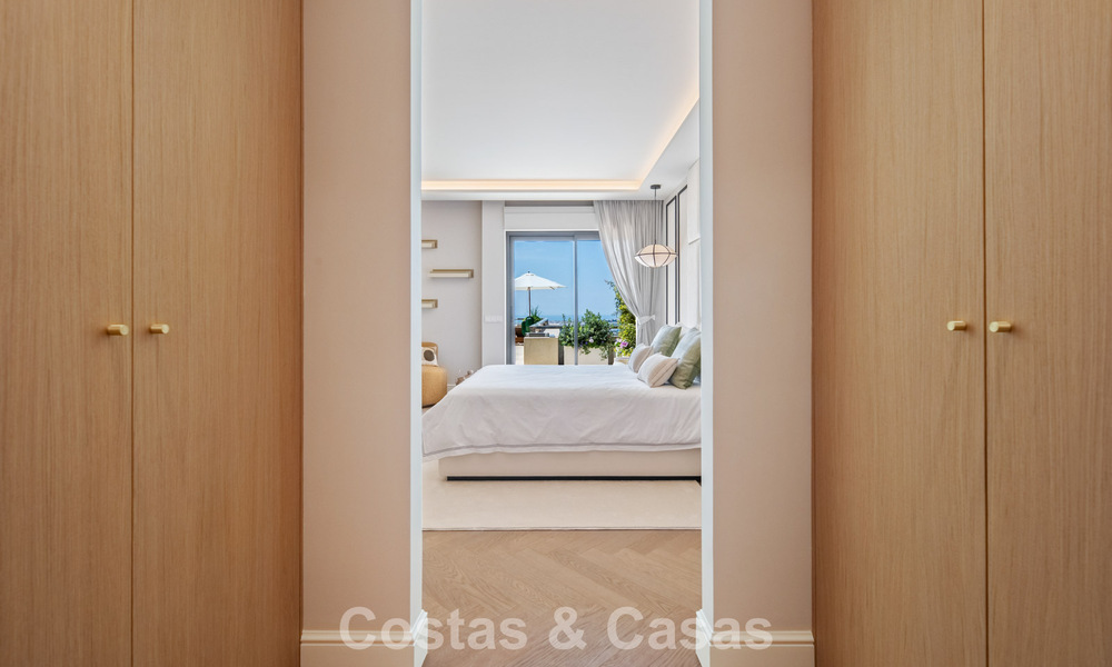 Penthouse duplex exclusif avec vue panoramique sur la mer à vendre à Nueva Andalucía, Marbella 803092