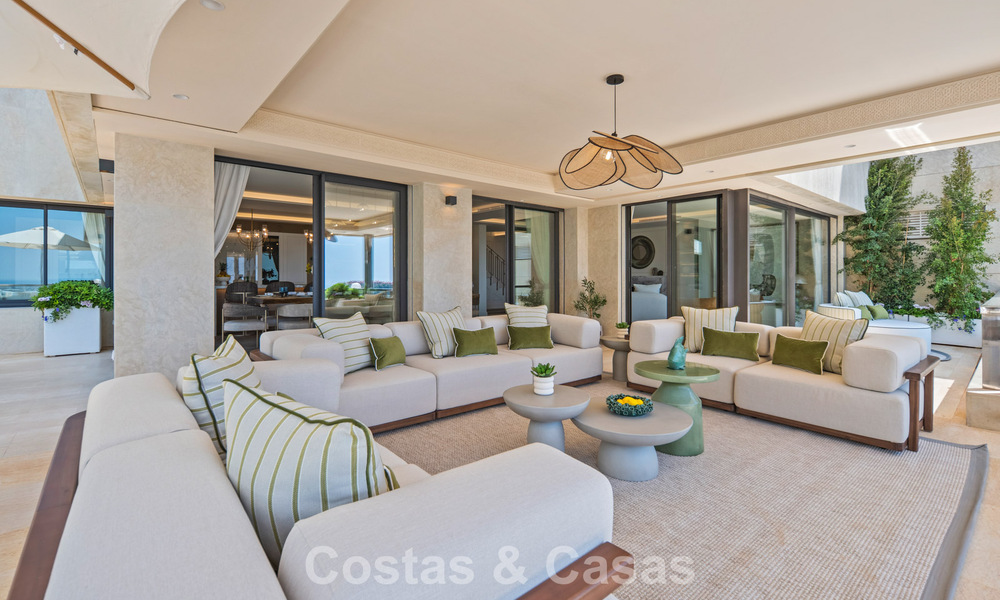 Penthouse duplex exclusif avec vue panoramique sur la mer à vendre à Nueva Andalucía, Marbella 803115