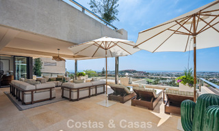 Penthouse duplex exclusif avec vue panoramique sur la mer à vendre à Nueva Andalucía, Marbella 803119 