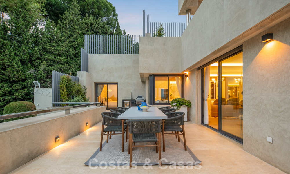 Penthouse duplex exclusif avec vue panoramique sur la mer à vendre à Nueva Andalucía, Marbella 803124