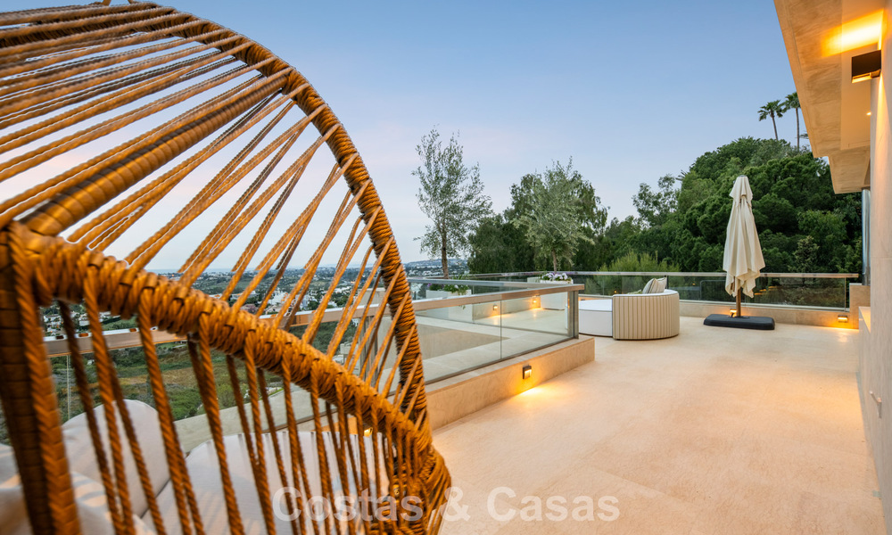 Penthouse duplex exclusif avec vue panoramique sur la mer à vendre à Nueva Andalucía, Marbella 803126