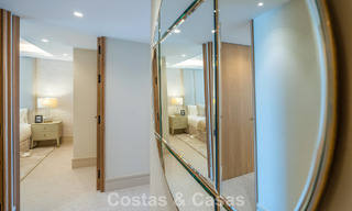 Appartement de luxe à vendre avec vue directe sur le port, en première ligne à Puerto Banús, Marbella 803159 