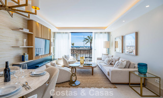 Appartement de luxe à vendre avec vue directe sur le port, en première ligne à Puerto Banús, Marbella 803161 