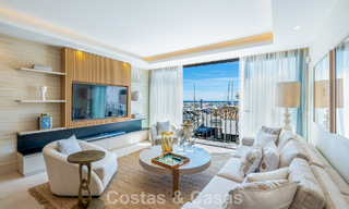 Appartement de luxe à vendre avec vue directe sur le port, en première ligne à Puerto Banús, Marbella 803162 