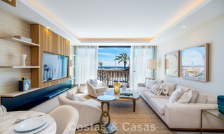 Appartement de luxe à vendre avec vue directe sur le port, en première ligne à Puerto Banús, Marbella 803163 