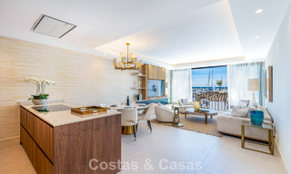 Appartement de luxe à vendre avec vue directe sur le port, en première ligne à Puerto Banús, Marbella 803166 
