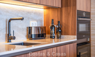 Appartement de luxe à vendre avec vue directe sur le port, en première ligne à Puerto Banús, Marbella 803171 
