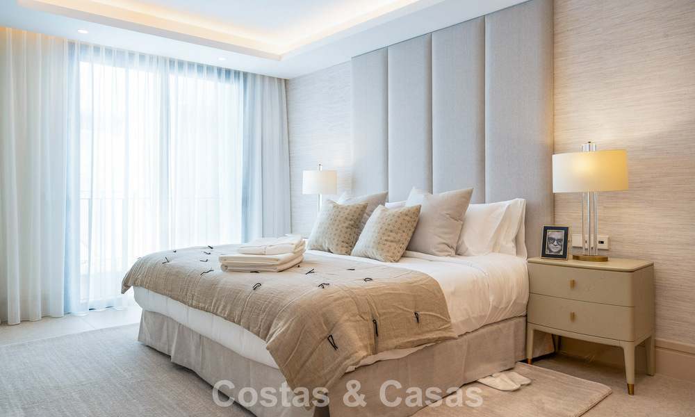 Appartement de luxe à vendre avec vue directe sur le port, en première ligne à Puerto Banús, Marbella 803188
