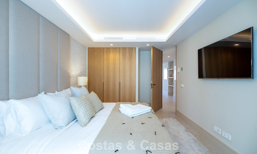 Appartement de luxe à vendre avec vue directe sur le port, en première ligne à Puerto Banús, Marbella 803189