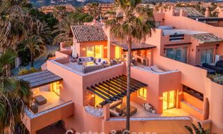 Superbe penthouse duplex à vendre dans une résidence en bord de mer à Los Monteros, Marbella Est 803197 