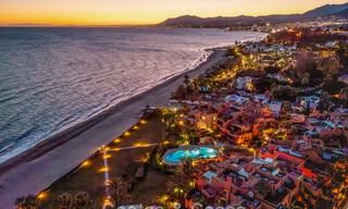 Superbe penthouse duplex à vendre dans une résidence en bord de mer à Los Monteros, Marbella Est 803201 