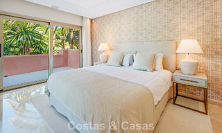 Superbe penthouse duplex à vendre dans une résidence en bord de mer à Los Monteros, Marbella Est 803207 