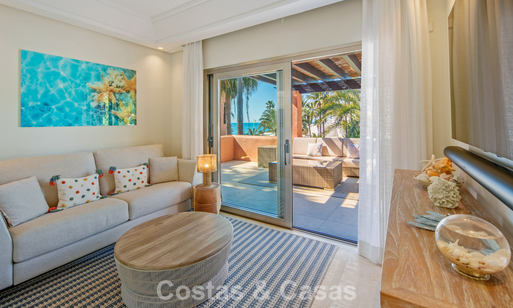 Superbe penthouse duplex à vendre dans une résidence en bord de mer à Los Monteros, Marbella Est 803224