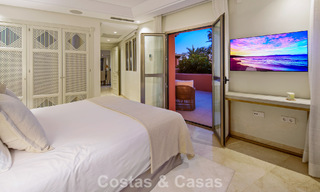 Superbe penthouse duplex à vendre dans une résidence en bord de mer à Los Monteros, Marbella Est 803248 