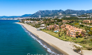 Superbe penthouse duplex à vendre dans une résidence en bord de mer à Los Monteros, Marbella Est 803254 
