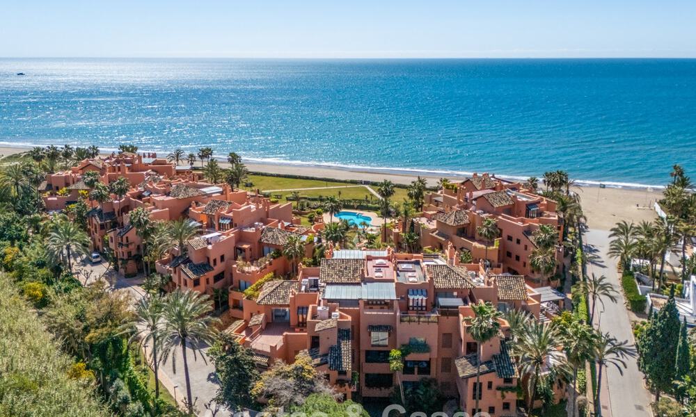 Superbe penthouse duplex à vendre dans une résidence en bord de mer à Los Monteros, Marbella Est 803255
