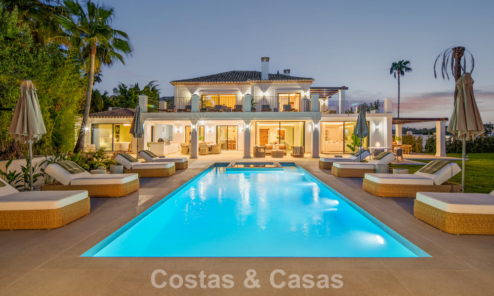 Villa méditerranéenne de luxe à vendre, en première ligne de golf, dans une prestigieuse résidence à Nueva Andalucía, Marbella 803264