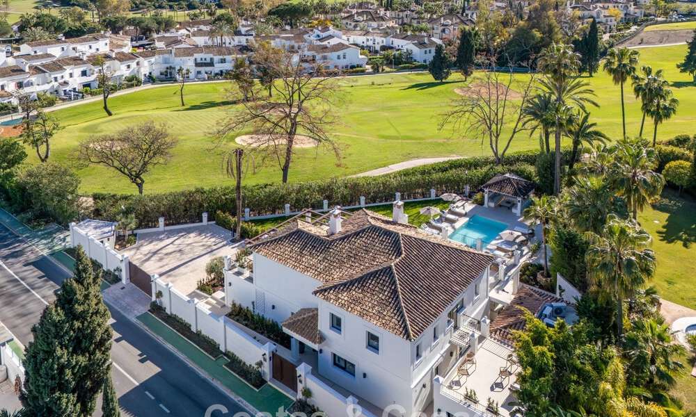 Villa méditerranéenne de luxe à vendre, en première ligne de golf, dans une prestigieuse résidence à Nueva Andalucía, Marbella 803270