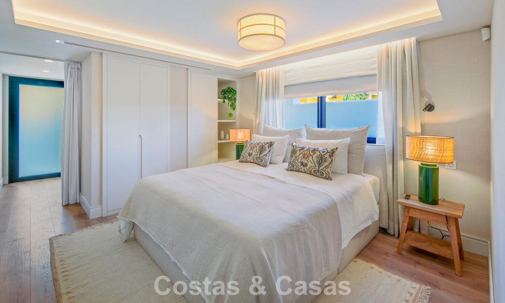 Villa méditerranéenne de luxe à vendre, en première ligne de golf, dans une prestigieuse résidence à Nueva Andalucía, Marbella 803274