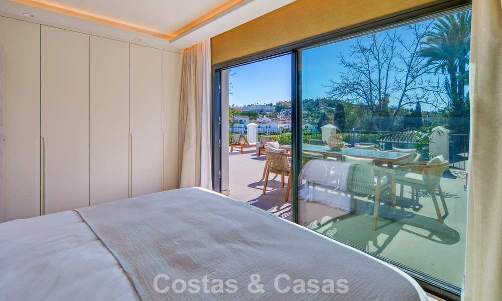 Villa méditerranéenne de luxe à vendre, en première ligne de golf, dans une prestigieuse résidence à Nueva Andalucía, Marbella 803280