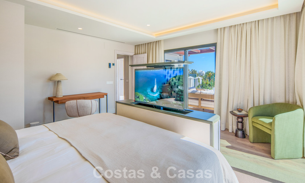 Villa méditerranéenne de luxe à vendre, en première ligne de golf, dans une prestigieuse résidence à Nueva Andalucía, Marbella 803294