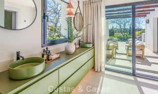Villa méditerranéenne de luxe à vendre, en première ligne de golf, dans une prestigieuse résidence à Nueva Andalucía, Marbella 803297 