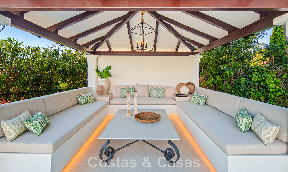 Villa méditerranéenne de luxe à vendre, en première ligne de golf, dans une prestigieuse résidence à Nueva Andalucía, Marbella 803332