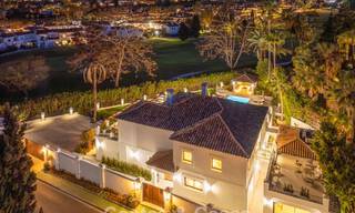 Villa méditerranéenne de luxe à vendre, en première ligne de golf, dans une prestigieuse résidence à Nueva Andalucía, Marbella 803337 