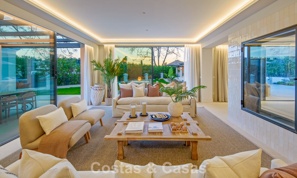 Villa méditerranéenne de luxe à vendre, en première ligne de golf, dans une prestigieuse résidence à Nueva Andalucía, Marbella 803338