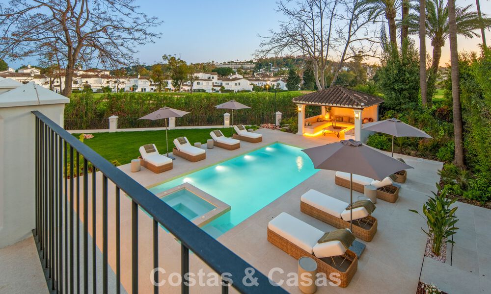 Villa méditerranéenne de luxe à vendre, en première ligne de golf, dans une prestigieuse résidence à Nueva Andalucía, Marbella 803341
