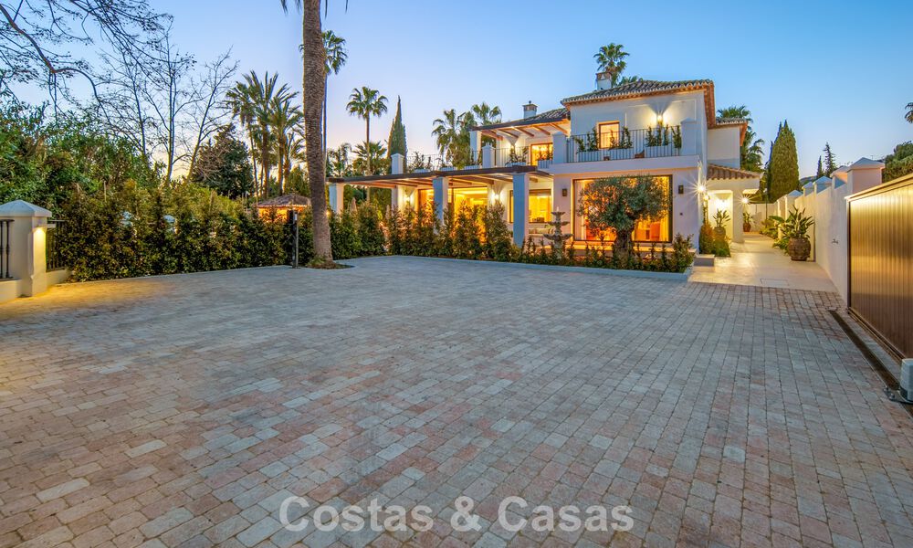 Villa méditerranéenne de luxe à vendre, en première ligne de golf, dans une prestigieuse résidence à Nueva Andalucía, Marbella 803346