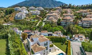 Élégante villa de luxe à l’architecture méditerranéenne à vendre dans la Vallée du Golf de Nueva Andalucía, Marbella 803404 