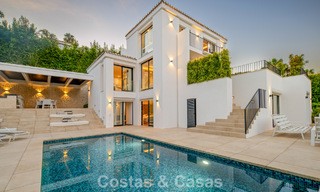 Élégante villa de luxe à l’architecture méditerranéenne à vendre dans la Vallée du Golf de Nueva Andalucía, Marbella 803407 