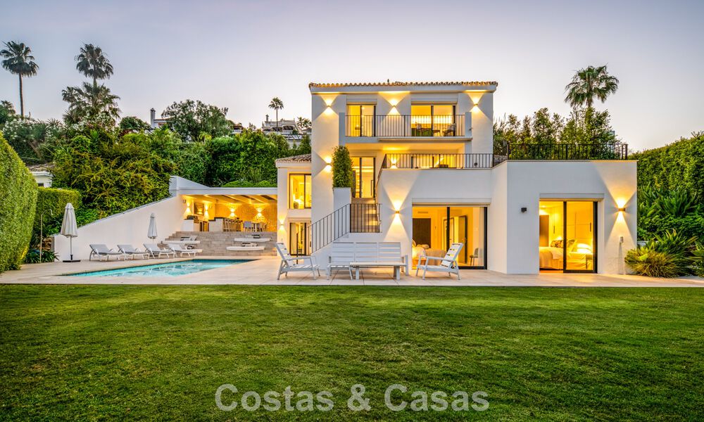 Élégante villa de luxe à l’architecture méditerranéenne à vendre dans la Vallée du Golf de Nueva Andalucía, Marbella 803411